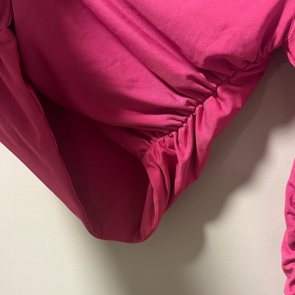 Oh Polly Fuchsia Ruched Crop Top - Picture 5 of 10